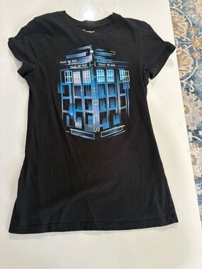 Her Universe Black Tee with Blue TARDIS Graphic